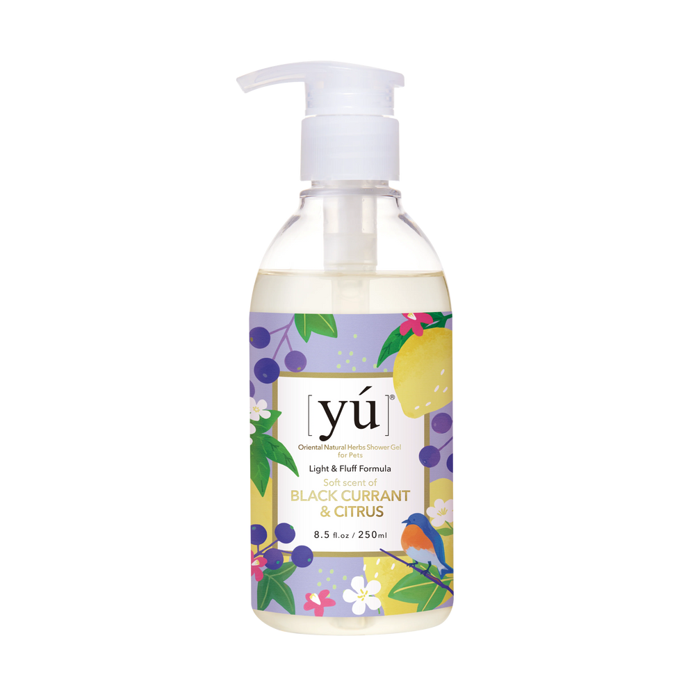 YU Light & Fluff Formula Oriental Natural Herbs Shower Gel for Cats & Dogs Black Currant & Citrus 250ml