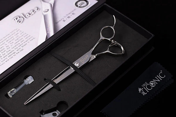 True Iconic Blaze Straight Shear Lenght 7”