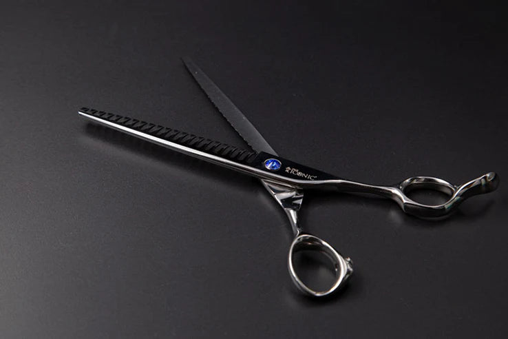 True Iconic Verge Fish Bone Thinning Shear (L) Lenght 7"